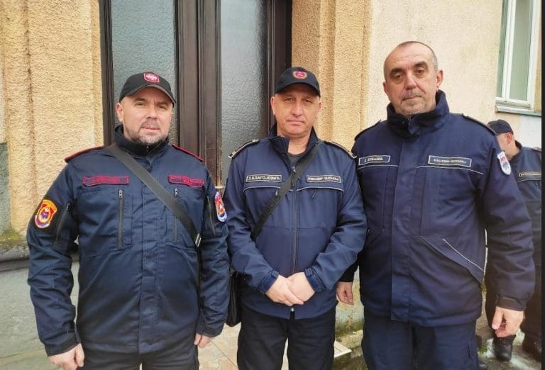 ODLUKA USTAVNOG SUDA: 6.000 radnika u RS ponovo dovodeno u poziciju da rade za minimalac!