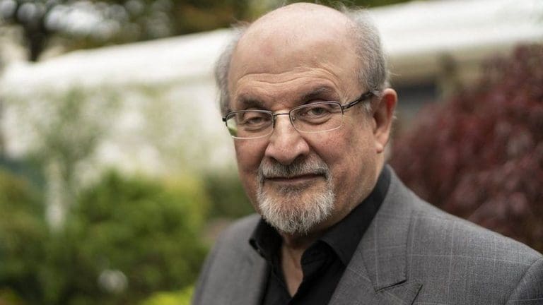 Salman Ruždi na respiratoru