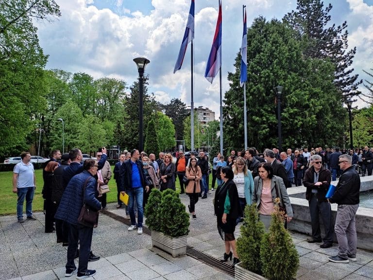 Predata interpelacija: “Razlog današnjeg poteza je petomjesečni zimski san Radovana Viškovića” FOTO