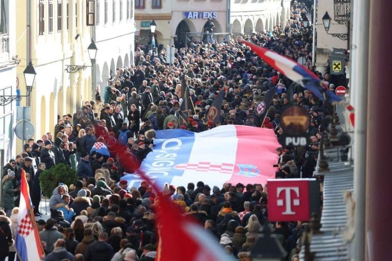 Mnoštvo ljudi danas odalo počasti žrtvi Vukovara