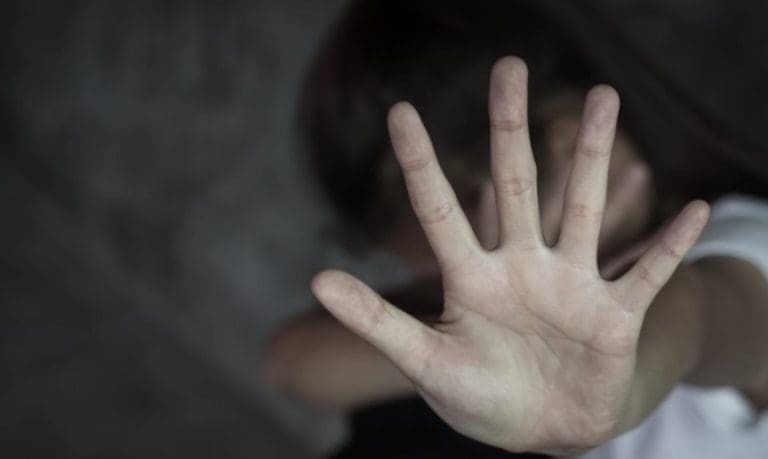 Hoće li počinioci nasilja nad ženama na Balkanu nositi elektronske narukvice kojima bi ih pratili i policija i žrtve?