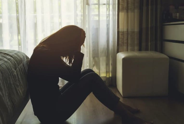 ALARMANTNO: Savjetnici u toku radnog vremena zaprime 1-2 poziva mladih sa suicidalnim mislima!