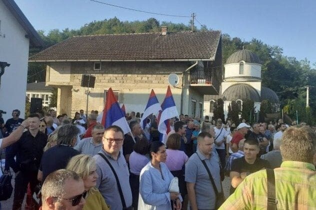 Održani mirni protesti kod Vlasenice i u Oštroj Luci