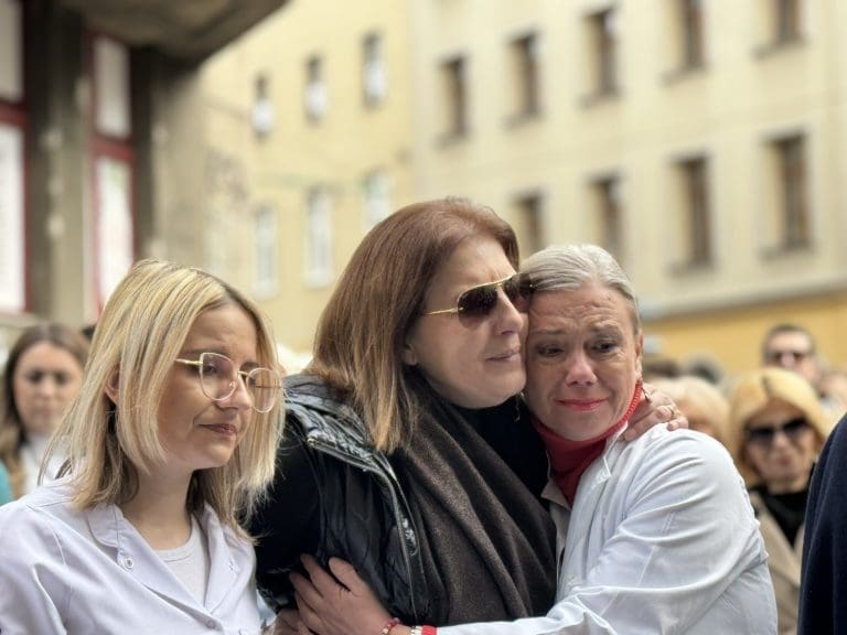 Azra i Alma su opomena da nas bahati vozači moraju prestati ubijati na pješačkim prelazima i trotoarima