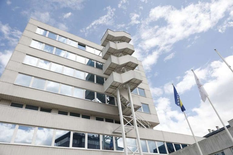 OHR: Ne postoji državna granica između entiteta