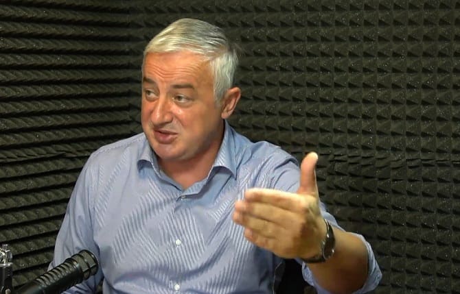 Borenović: Strašno je kakvu “kartelsku” spoljnu politiku vodi SNSD