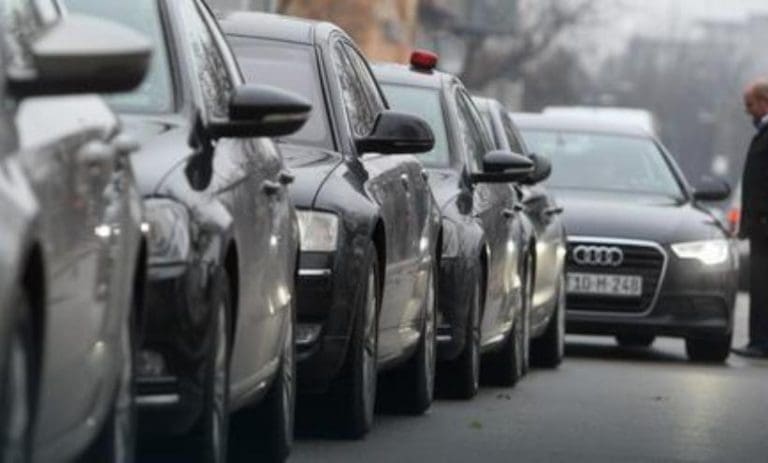 Direktor Garantnog fonda RS ne želi auto staro 4 godine, pa kupio novo