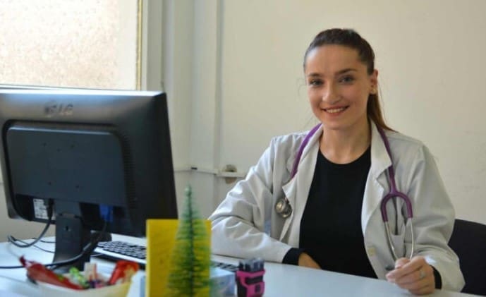 Mlada doktorica (24) ne razmišlja o odlasku iz BIH: Fakultet završila prije roka i odmah dobila posao