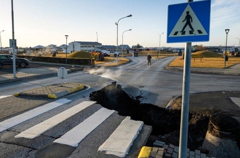 VIDEO Island čeka erupciju vulkana: Dijelovi grada potonuli za metar