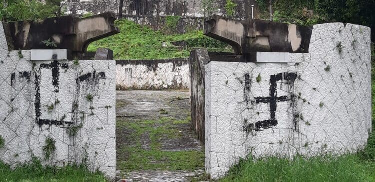 U Mostaru opet oskrnavljeno Partizansko groblje