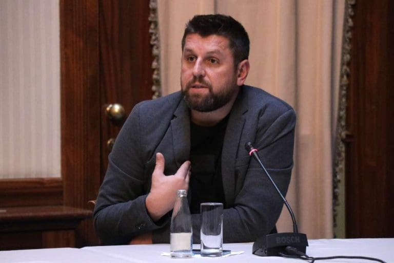 Duraković: Ipak ću Schmidta danas čekati u svom kabinetu