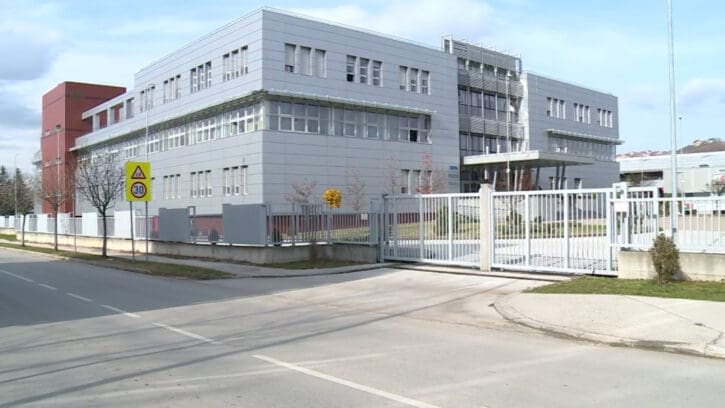SIPA privela direktora Bosnalijeka, profesora Mehmeda Jahića i njegovu suprugu