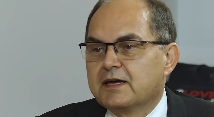 Kako je visoki predstavnik bacio rukavicu u lice Briselu i zašto je demaskirao „napredak“ BiH na EU putu