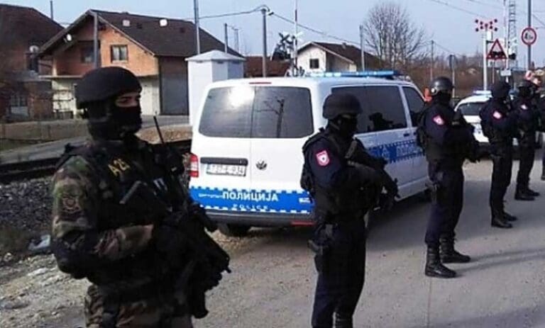 Na izlazima iz Banjaluke policajci sa dugim cijevima