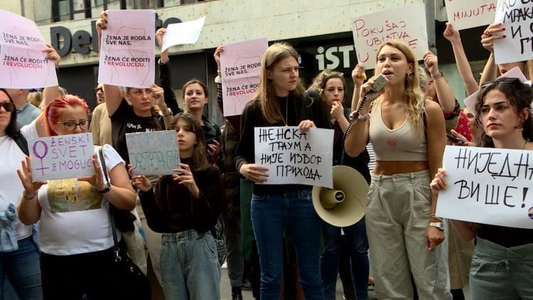 „Nakon ova dva protesta, jasno je da je ženama dosta ćutanja i trpljenja i da je nužno osvajanje novih prostora, da se taj bes negde izrazi i kanališe”