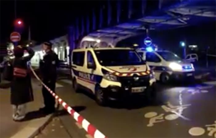Pariz: Kod Eiffelovog tornja ubijen turist, dvoje ozlijeđeno.