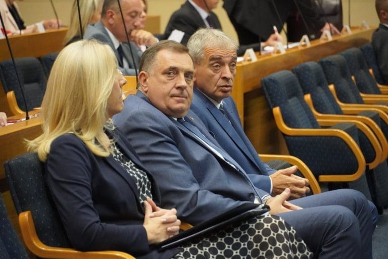Trojka: Narodna skupština RS ide putem otvorenog pravnog nasilja