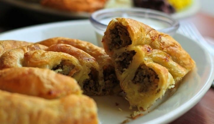 Taste Atlas odabrao 100 najboljih peciva svijeta: Zeljanica prestigla burek