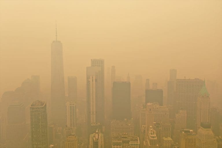 Pogledajte nevjerovatne fotografije narančastog neba u američkim gradovima