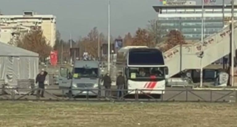 U Beograd stižu busevi puni birača iz BiH. Kažu da ne znaju zašto ne glasaju kod kuće
