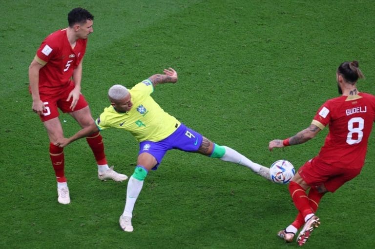Istina o poljupcu Brazilke i Srbina koji svi šeruju