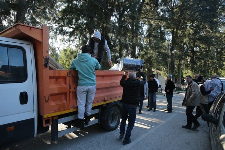 Solidarnost nakon zemljotresa: Mještani sela na jugu Turske traže da se potrebnijima preusmjeri pomoć-