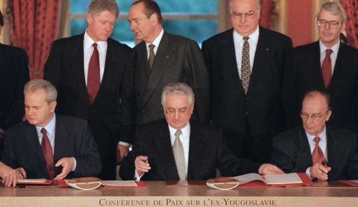 U Parizu na današnji dan potpisan Dejtonski mirovni sporazum