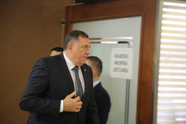Analitičari o Dodiku: Izabrao je stranu, posljedice će trpiti RS