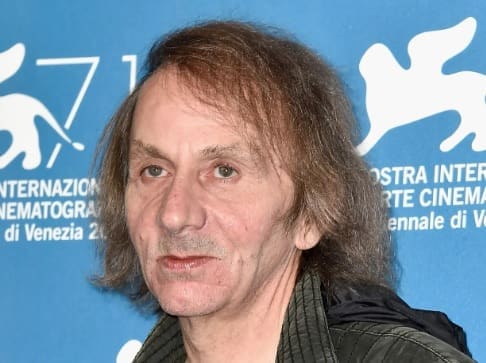 ‘Imali su snošaj u raznim pozama. Mislio sam da će biti gotov za tri minute, no 66-godišnji Houellebecq to može satima‘