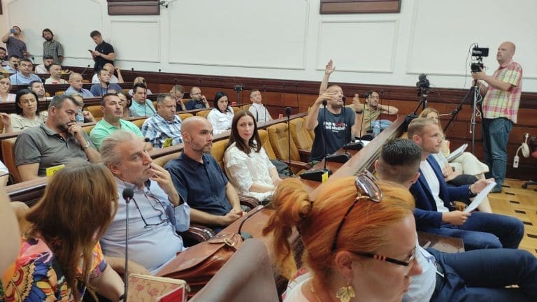 Četiri i po sata javne rasprave u Banjaluci o budućem izgledu centra grada: Na “Rupi” ni milimetra promjene!