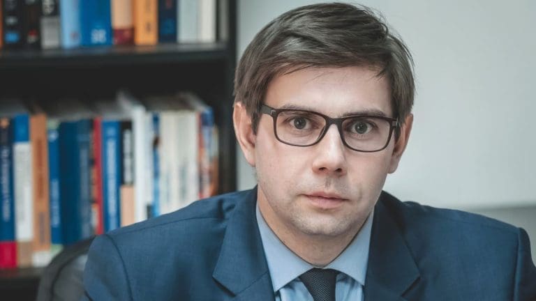 Hadžić: Republika Srpska bi mogla doživjeti ekonomski krah i kolaps