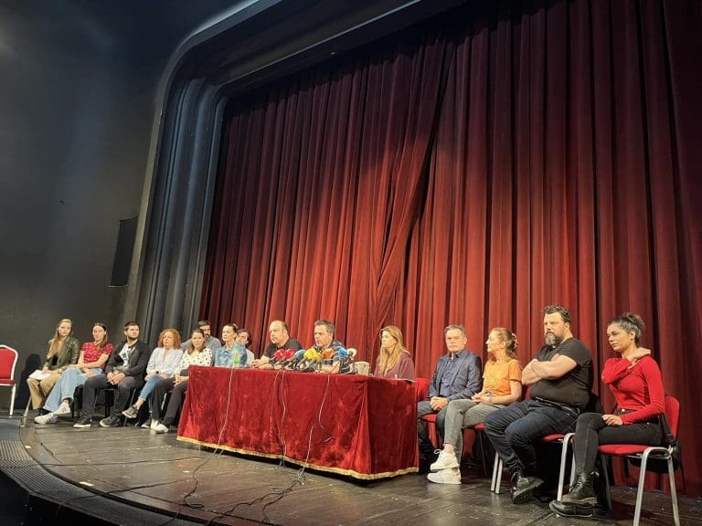Narodno pozorište RS: Demantujemo sve neistine. Direktorica pozorišta trpi nasilje na mrežama