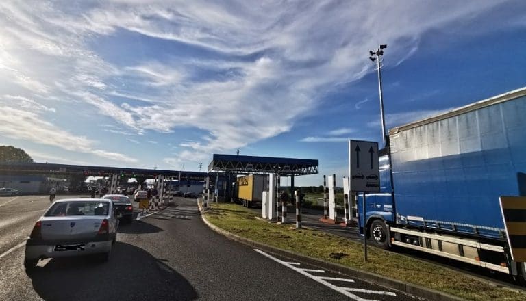 DOMINIRA JEDAN GRANIČNI PRELAZ: Stranci podnijeli više od 120 000 zahtjeva za povrat PDV-a u BiH, kupili robe za skoro 40 miliona KM