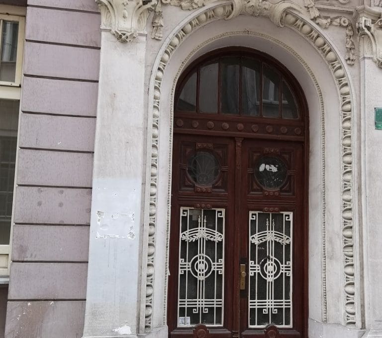 Vandalizam u Sarajevu: Uništene ploče SPKD “Prosvjeta”