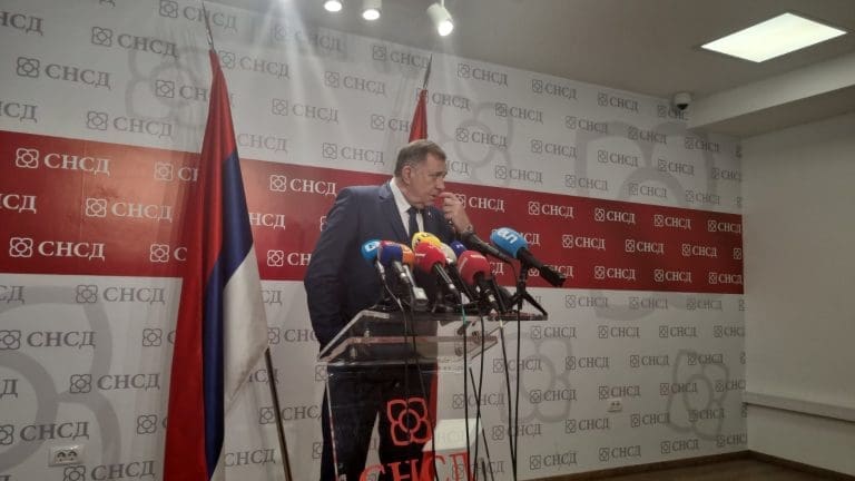 Dodik: Podržavam miting u Srbiji