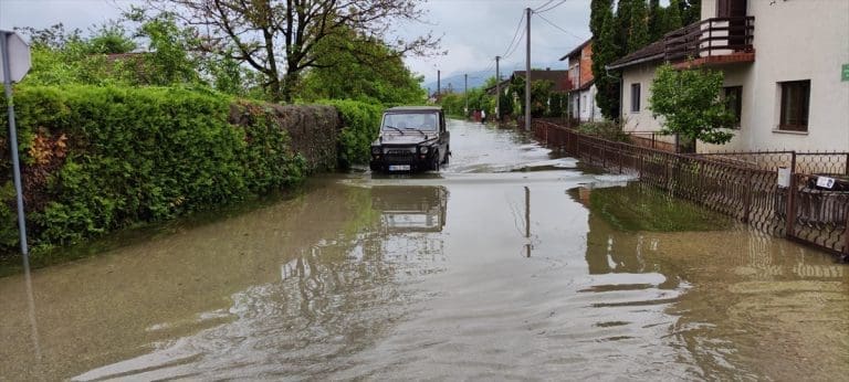 Padavine  u BiH prestale, nivo rijeka polako opada