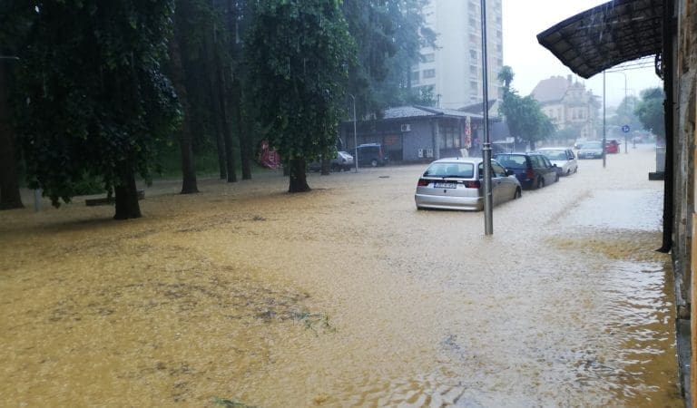 Nevrijeme u Novom Gradu. Pod vodom cijeli centar FOTO/VIDEO