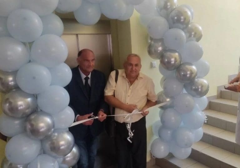 I ovo je BiH: Nakon kontejnera, bankomata i asfalta u našoj zemlji je svečano otvoren lift