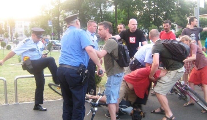 Dodik pisao Makronu: Šaljem Francuskoj jedinicu MUP-a RS za razbijanje demonstracija!