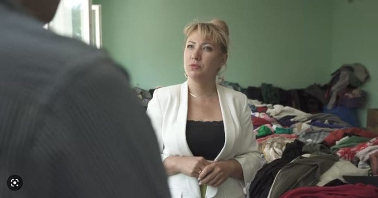 Gradonačelnica koja je zamalo ubijena šest puta. Spava na poljskom krevetu, sastanke vodi u podzemnim skloništima, a zarađuje 375 dolara mjesečno