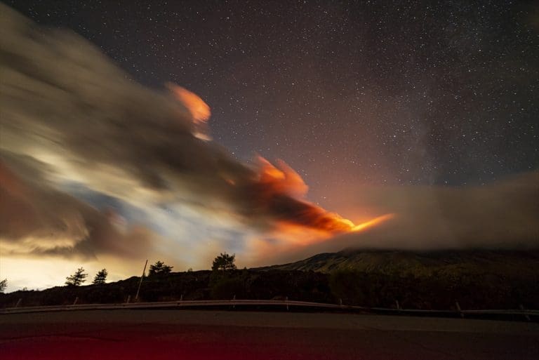 Nakon zemljotresa, eruptirao vulkan na Islandu, pogledajte taj trenutak (VIDEO)