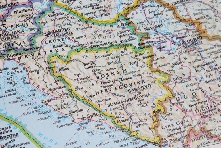 U BiH rekordan broj umrlih i rekordno nizak broj rađenih!
