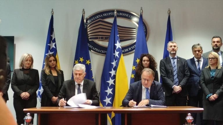 “Osmorka” i HDZ potpisali koalicioni sporazum