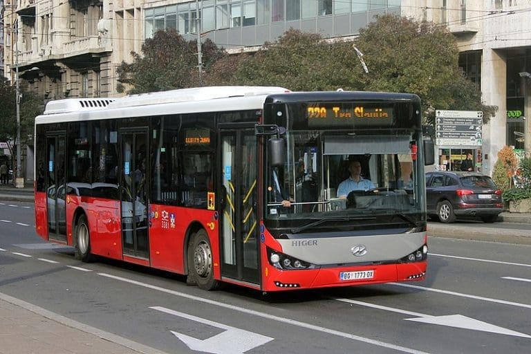 Preminula žena koju je udario točak otpao sa autobusa