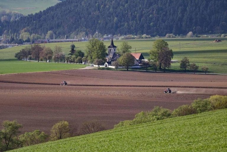 BiH leži na nafti, a uvozi 100% energenata, ima hektare zemlje, a uvozi 80% hrane