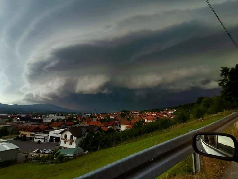 Naučni osvrt na jučerašnju oluju