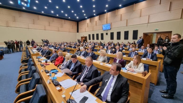 Opozicija “obara” poskupljenje struje u Republici Srpskoj?
