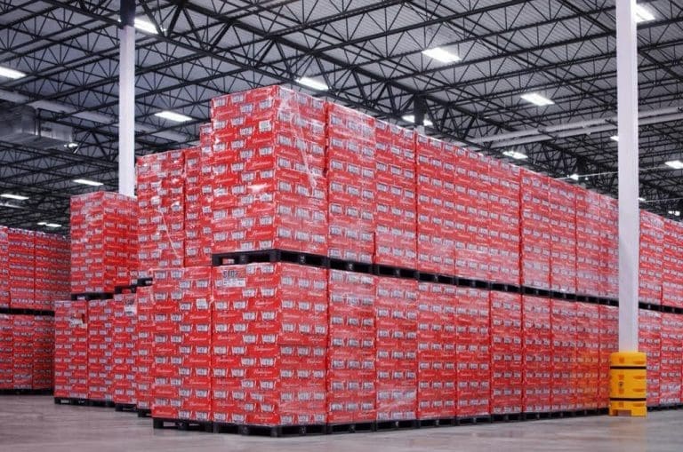 Budweiser zbog zabrane sipanja alkohola na SP-u u Kataru poklanja hiljade konzervi piva