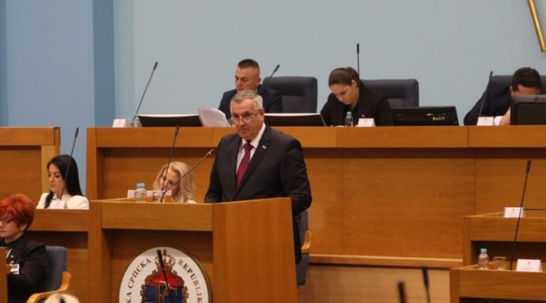 Višković najavio sistematizaciju u javnoj upravi: Sigurno mjesto samo za poMilovane, oMiledince i uMilovljenike!