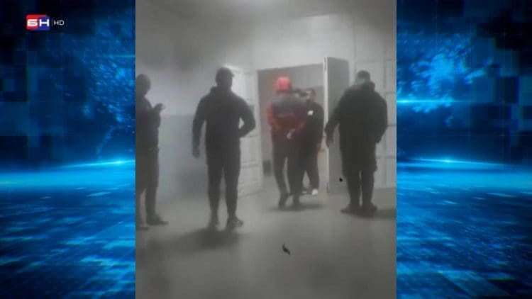 “Batinaši” u Doboju u izbornoj noći tokom brojanja glasova (VIDEO)